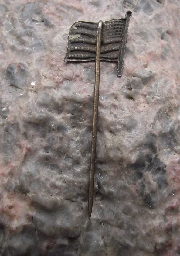 Antique USA United States of America Star and Stripes Waving Flag Pin Badge - Badgecrazy