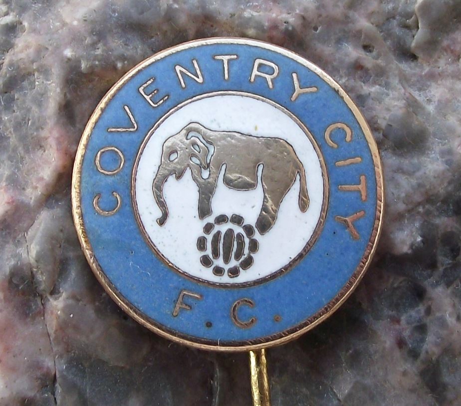 Vintage Coventry City FC Football Club CCFC Supporter Soccer Crest Pin Badge - Badgecrazy