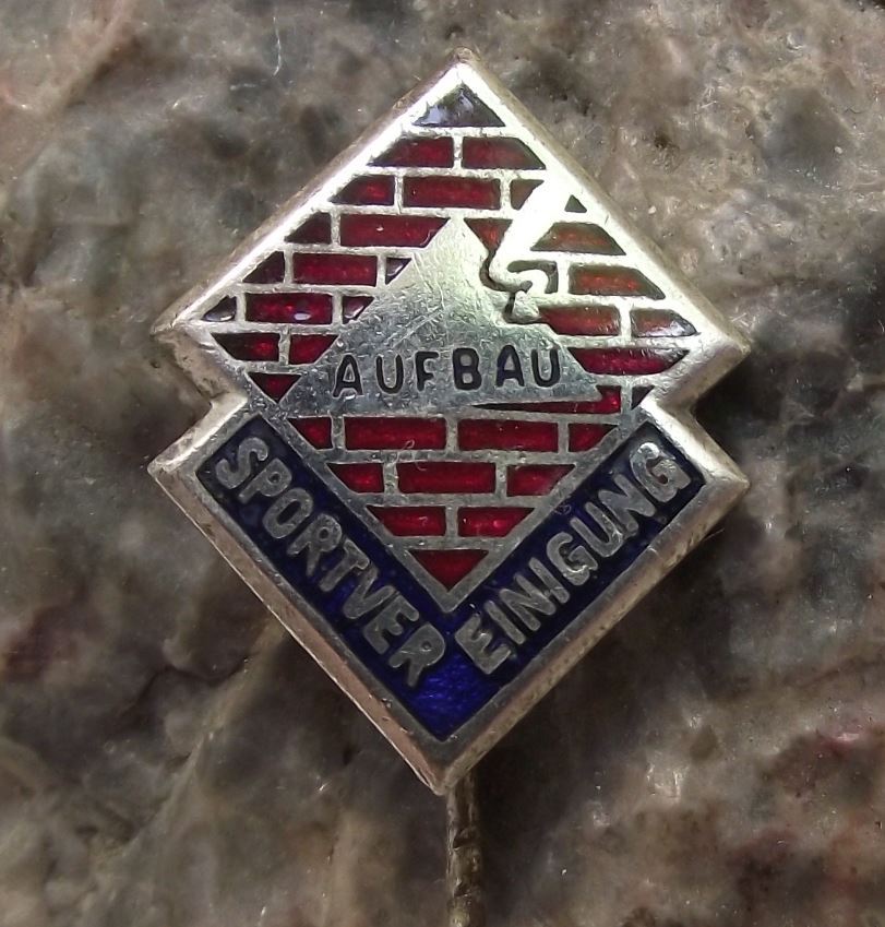 Vintage Aufbau Sportvereinigung East Germany DDR Football Soccer Team Pin Badge - Badgecrazy