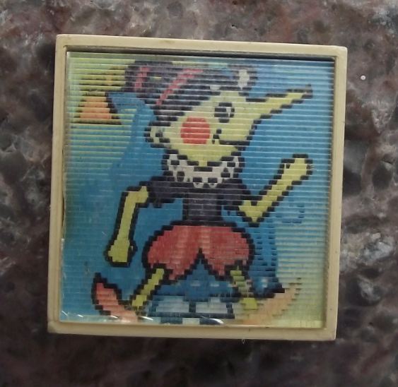 Pinocchio Dwarf vs Rag Doll Girl 3D Flicker Wiggle Lenticular Pin Badge - Badgecrazy