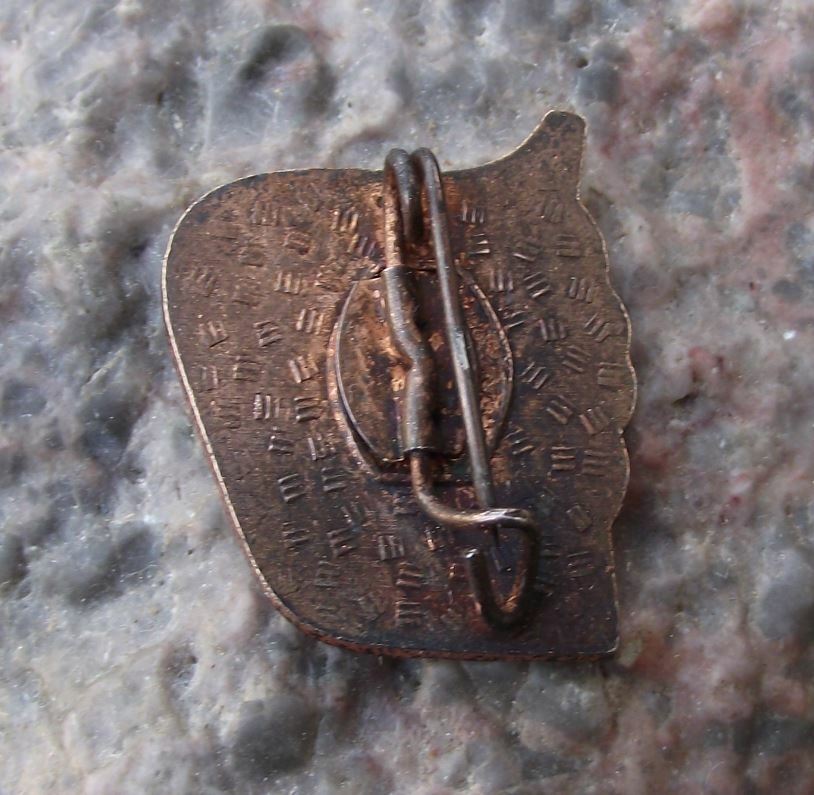 Miniature Thalmann Pioneer Young Tourist Camping Tent DDR Bronze Metal Pin Badge - Badgecrazy