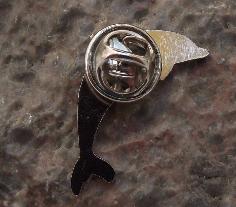 Bottlenose Common Grey Dolphin Ocean Sea Marine Mammal Brooch Pin Badge - Badgecrazy