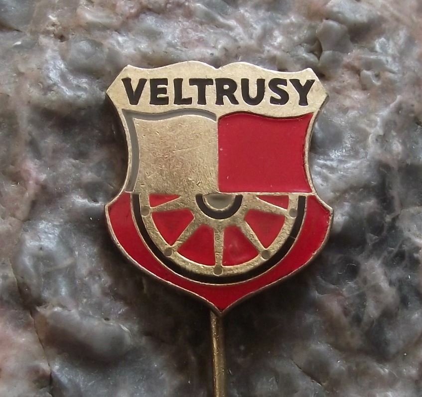 Antique Veltrusy Mansion Palace Zamek Heraldic Coat of Arms Crest Pin Badge - Badgecrazy