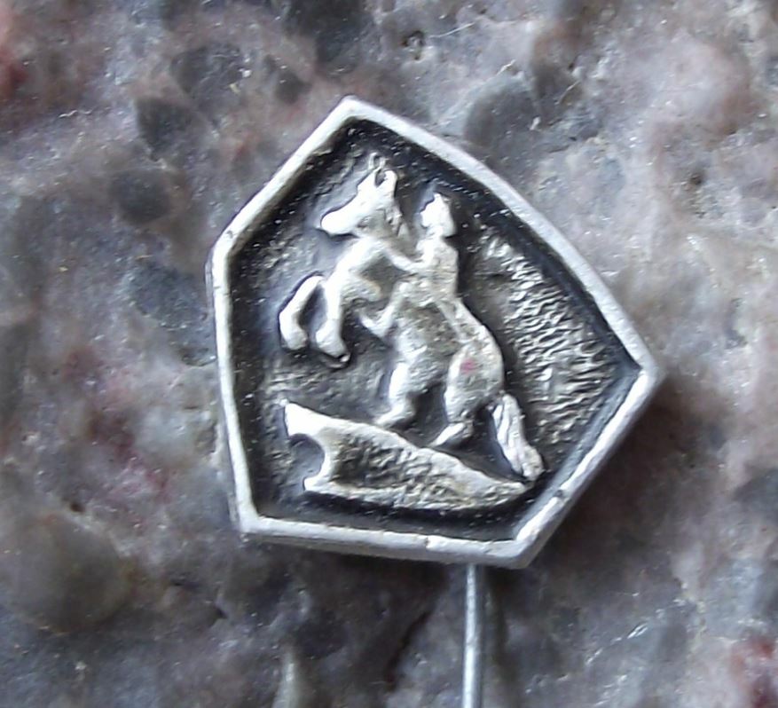 Vintage Small Saint Petersburg Leningrad Peter the Great Horse Statue Pin Badge - Badgecrazy