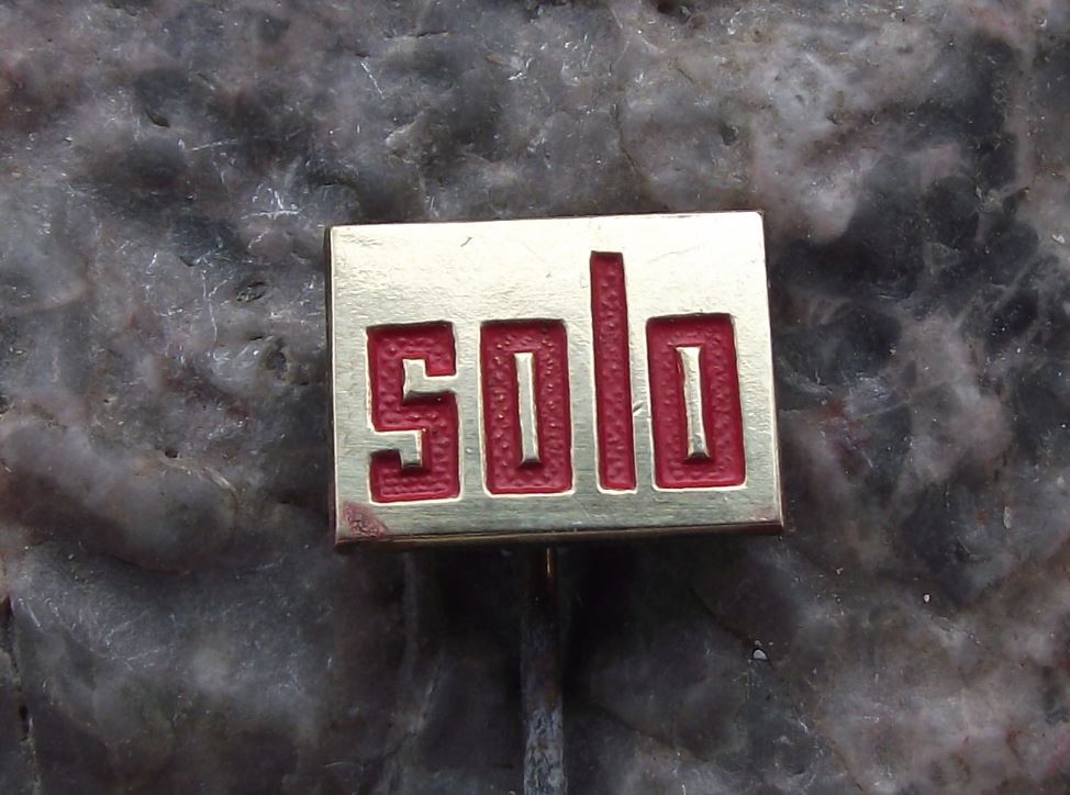 Antique Solo Kleinmotoren GmbH Aircraft Engines Motors Misters Blowers Pin Badge - Badgecrazy