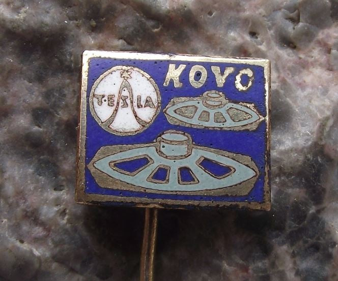 1950's Tesla Kovo Loudspeaker Musical Speaker Systems Equipment Pin Badge