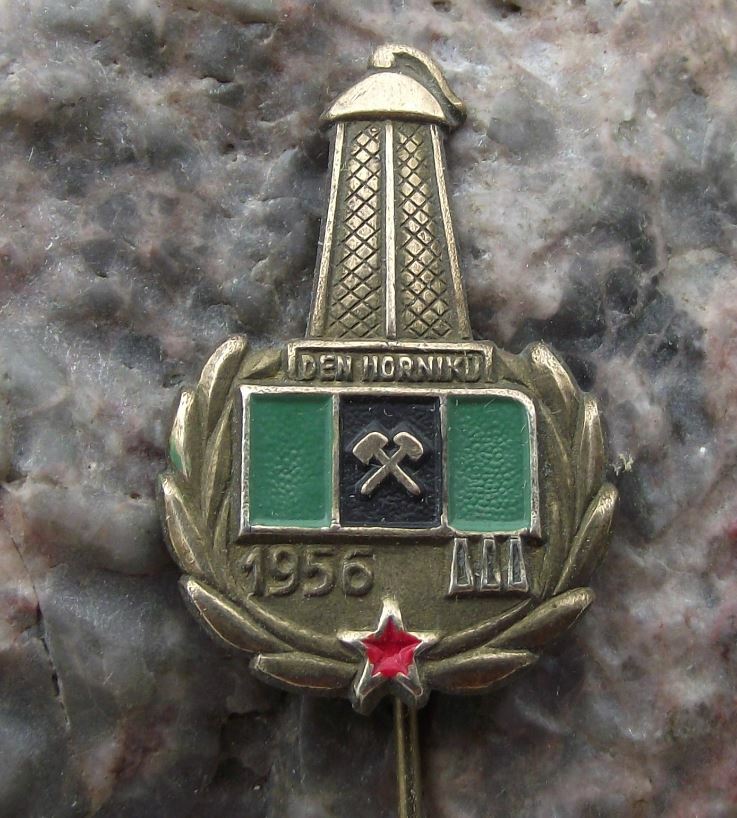 1956 National Czech Mining Miner Day Den Horniku Coal Mine Lamp Wreath Pin Badge - Badgecrazy