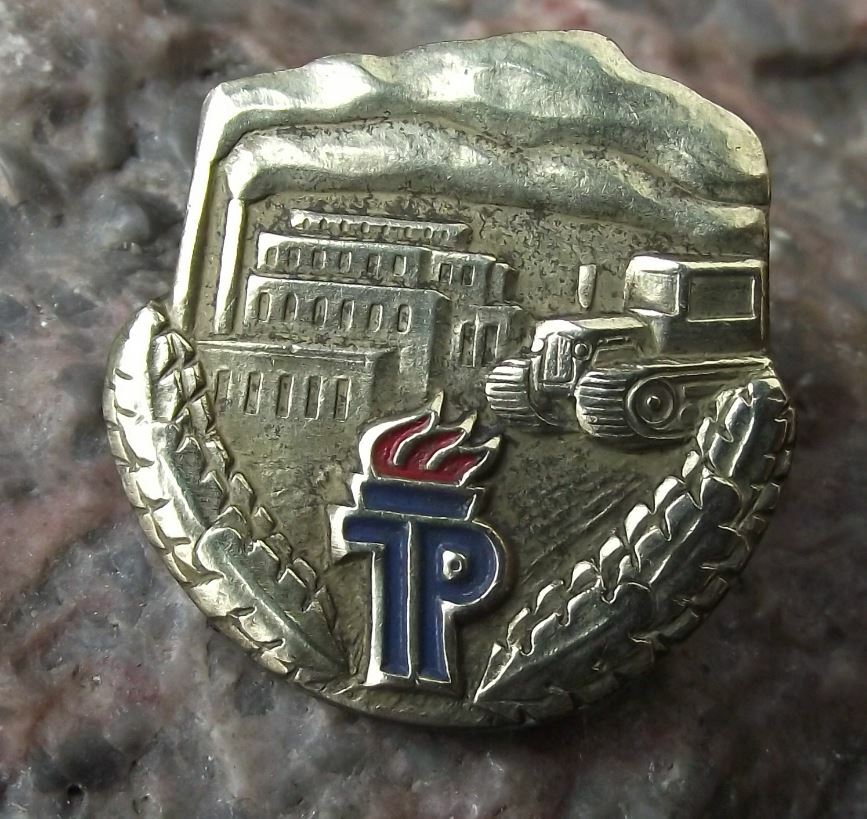Thalmann Pioneer Youth Organisation Smoking Factory Chimney & Tractor Pin Badge - Badgecrazy