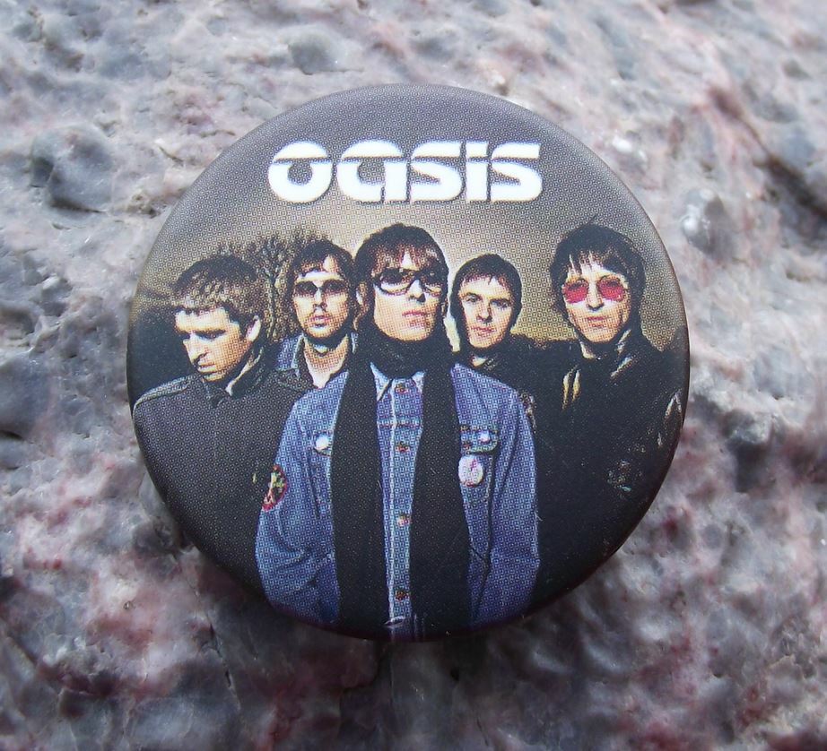 Oasis 1990s Popular Pop Music Group Fan Souvenier Pin Badge Button - Badgecrazy