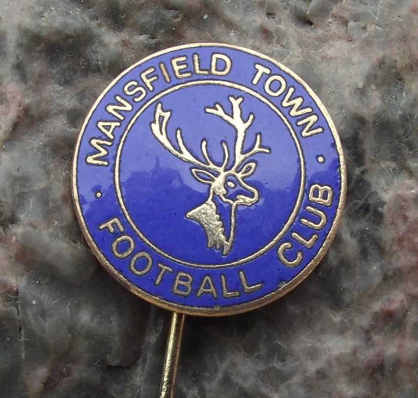 Vintage Mansfield Town MTFC Football Club Supporter Soccer Crest Logo Pin Badge - Badgecrazy