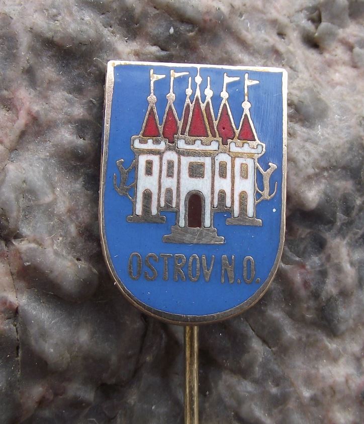 Antique Ostrov Karlovy Vary Czech Ancient Castle Heraldic Shield Crest Pin Badge - Badgecrazy