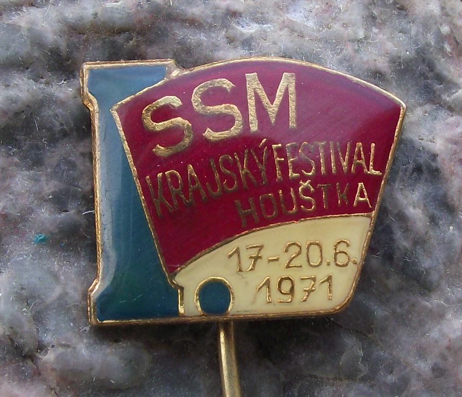 1971 SSM SZM Socialist Youth Czechoslovakia Houstka Kingdom Festival Pin Badge - Badgecrazy