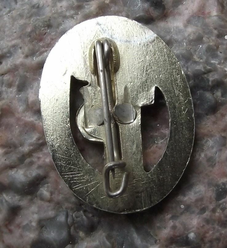 Thalmann Pioneer DDR Pentathlon Funfkampf Athletics Competition Award Pin Badge - Badgecrazy