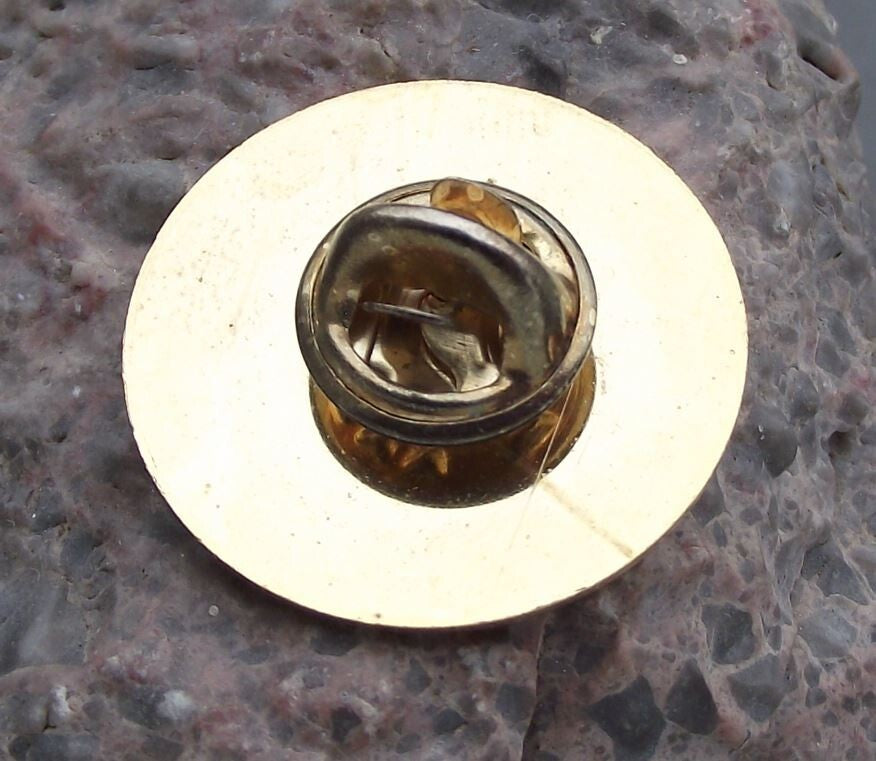 Claresholm Alberta Lucky Horse shoe Cowboy Logo Canada Canadian Pin Badge - Badgecrazy