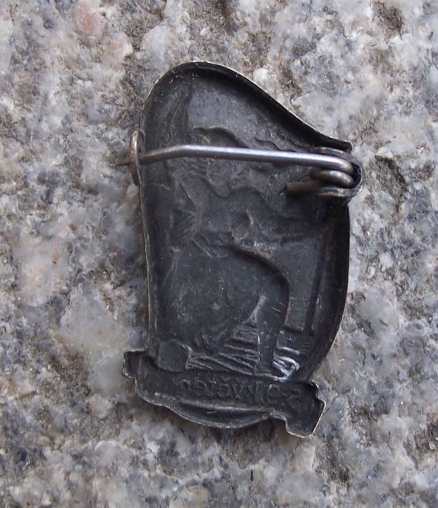 Antique Prague Uprising Czech Woman Waving Flag 5th 9th May 1945 Pin Badge - Badgecrazy