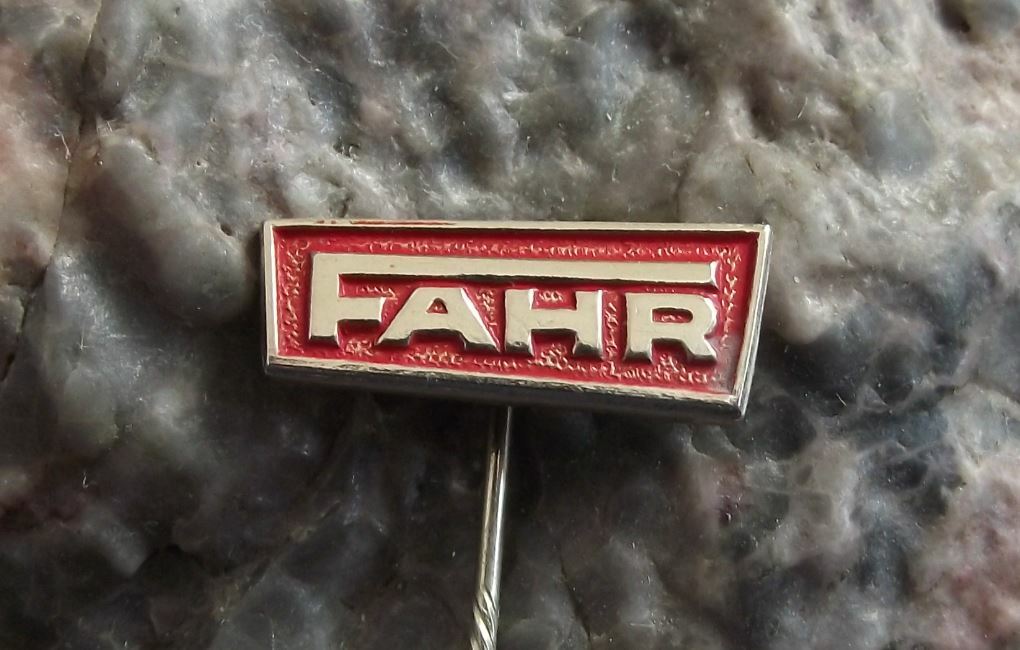 Antique Deutz Fahr German Farm Machinery Tractor Maker Agricultural Pin Badge - Badgecrazy