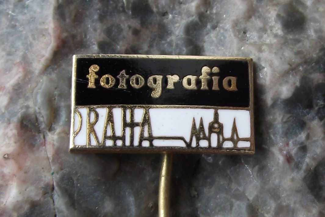 Antique Fotografia Praha Photographic Film Camera Company Prague Pin Badge - Badgecrazy