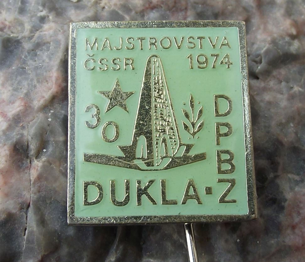 1974 Svazarm Czechoslovakia Army Reserve War Games Exercises Dukla Pin Badge - Badgecrazy