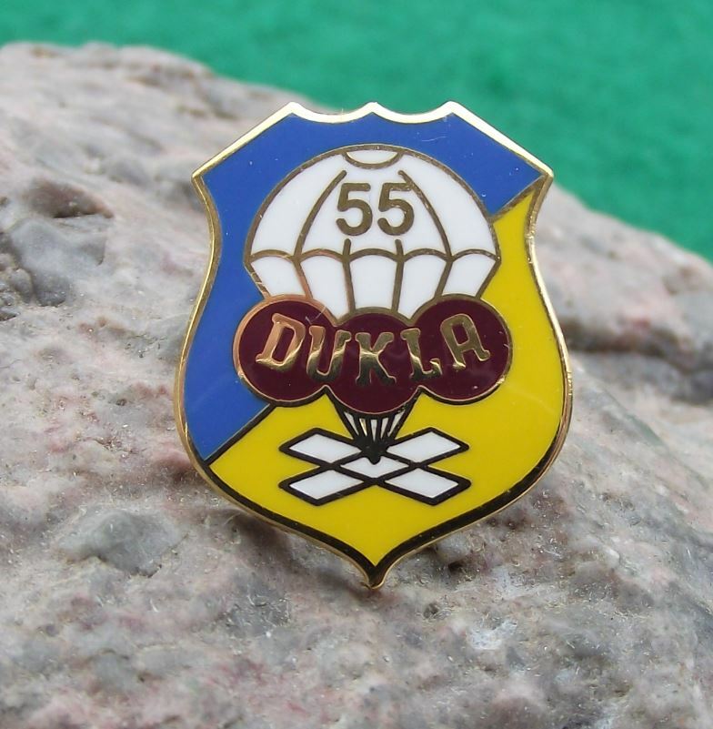 2016 Dukla Czech Army Parachuting Skydiving Club 55th Anniversary Pin Badge - Badgecrazy