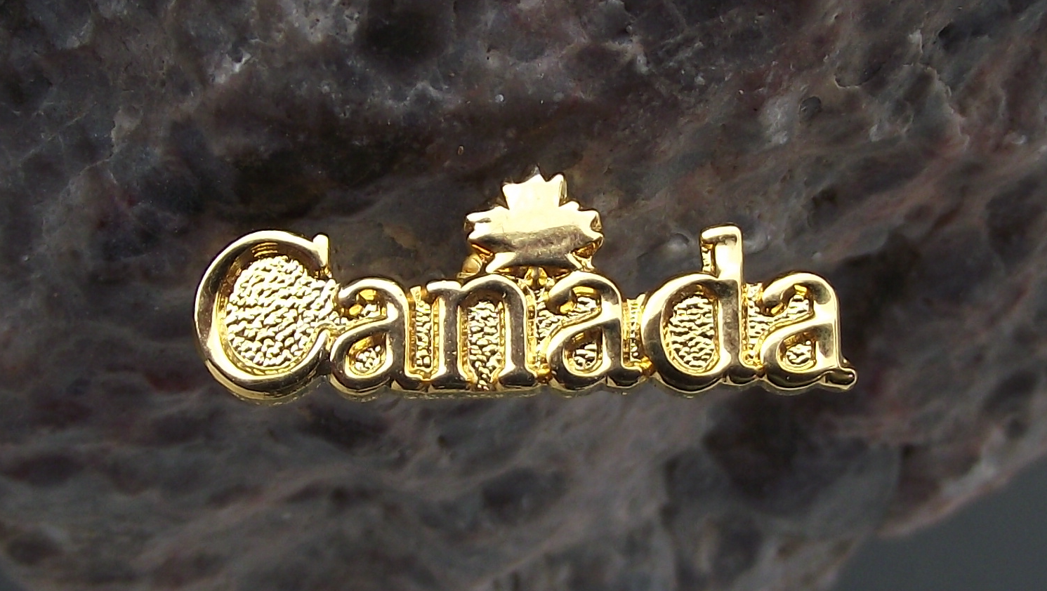 Canada Maple Leaf Logo Canadian Travel Souvenier Pin Badge - Badgecrazy