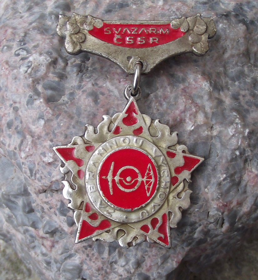 Vintage Svazarm Czech CSSR Army Para Military Education Award Medal Pin Badge - Badgecrazy