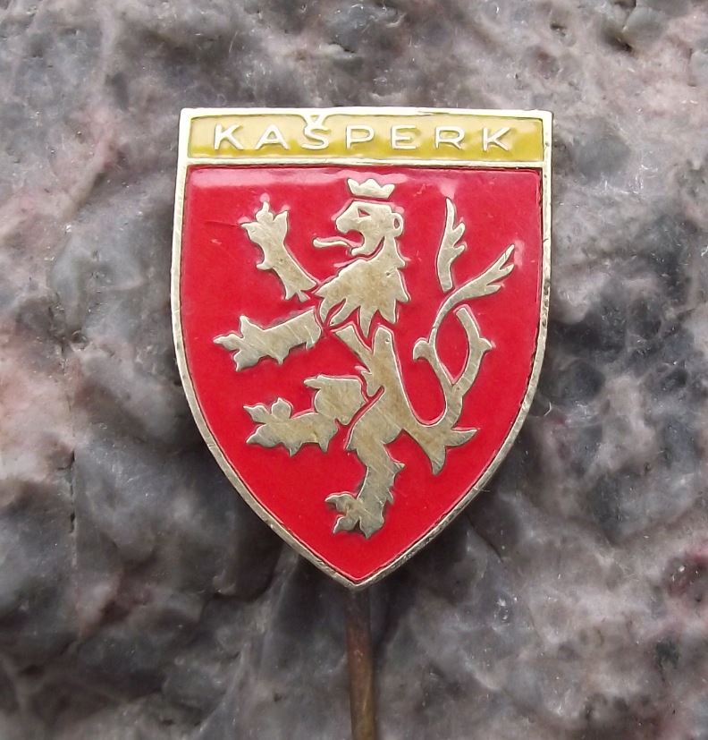 Antique Kasperk Golden Rampant Lion Czech Coat of Arms Heraldic Crest Pin Badge - Badgecrazy
