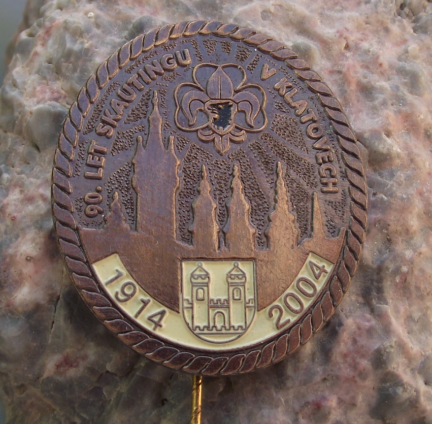 Bronze Czech Boy Scouts Association Fleur de Lis Symbol Wolf Scouting Pin Badge - Badgecrazy