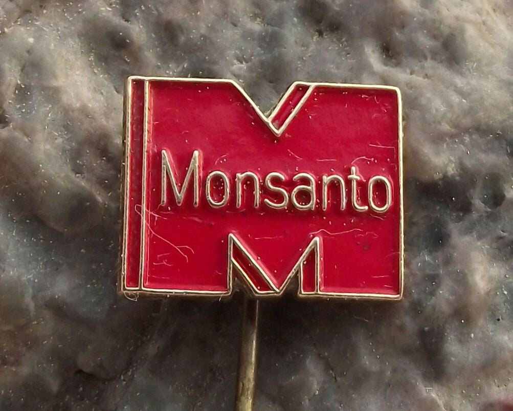 Vintage Monsanto USA Farming Agricultural Agrochemical Chemical Firm M Pin Badge - Badgecrazy