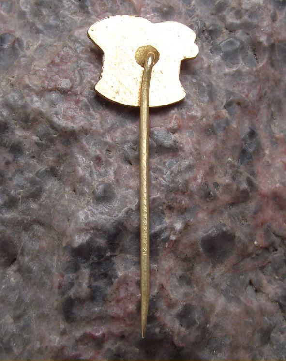 1970 DIU Astra Double Edged Safety Razor Blade Anniversary Shaving Pin Badge - Badgecrazy