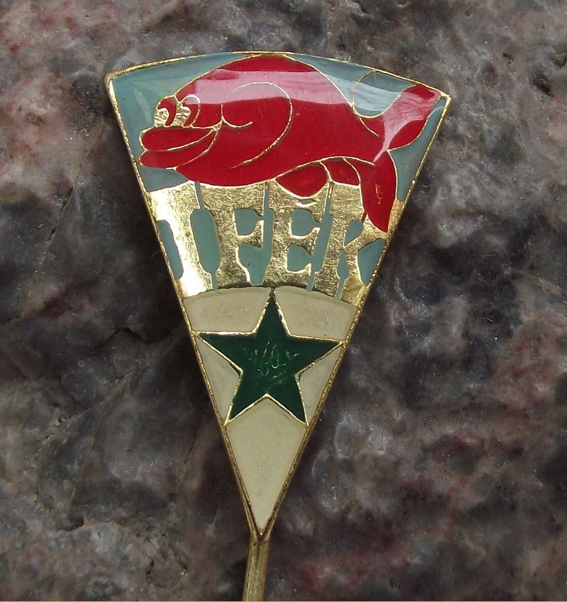 Esperanto Aquarium Tropical Fish Keeper Club Czechoslovakia IFEK Pin Badge - Badgecrazy