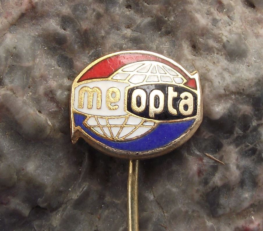 Vintage Meopta Red Blue Arrow Logo Photographic Camera Optical Firm Pin Badge - Badgecrazy