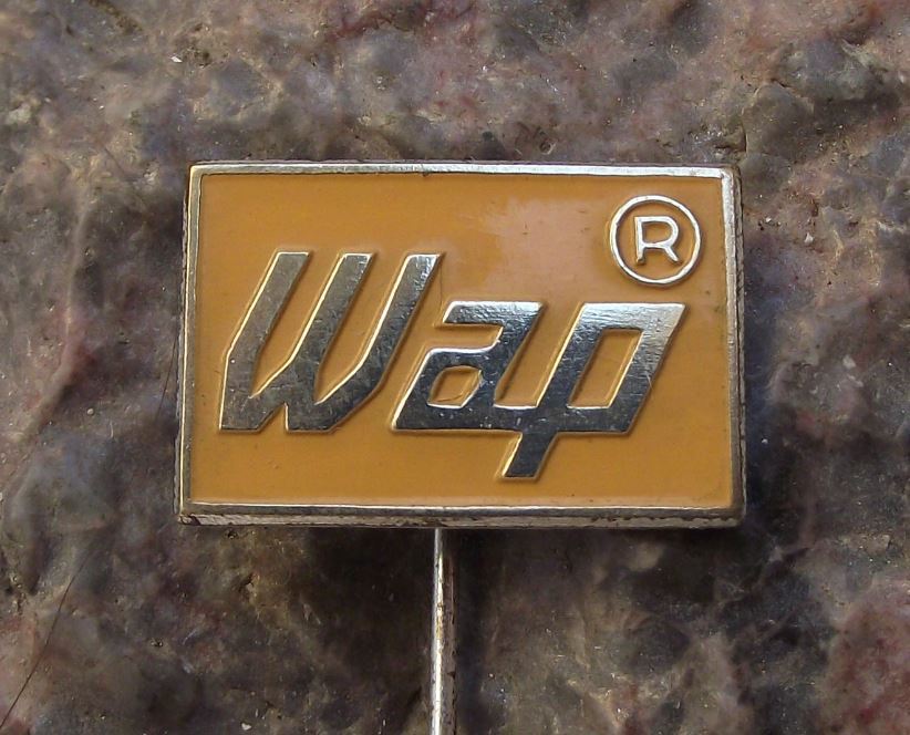 WAP Logo Dampstrahl Reinigung Pressure Washers Company Germany Firm Pin Badge