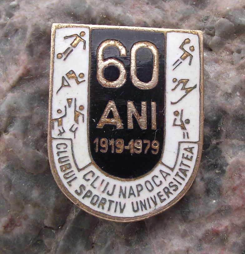 1979 CS Universitatea Cluj-Napoca Romanian Soccer Football Club Pin Badge - Badgecrazy