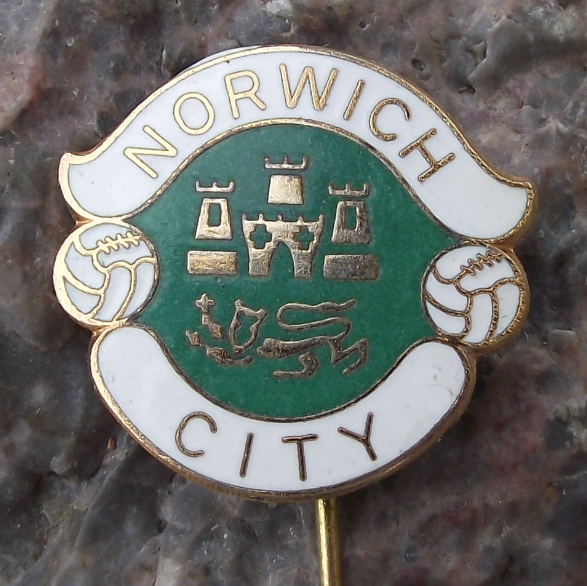 Vintage Norwich City FC Football Club England Castle Lion Motif NCFC Pin Badge - Badgecrazy