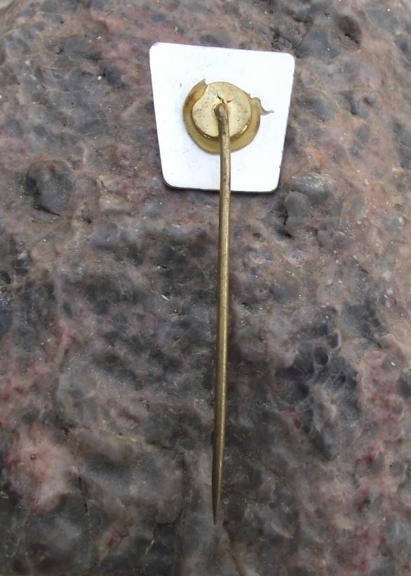 1976 SSM SZM Czechoslovakia Communist Youth Klet Observatory Trip Pin Badge - Badgecrazy