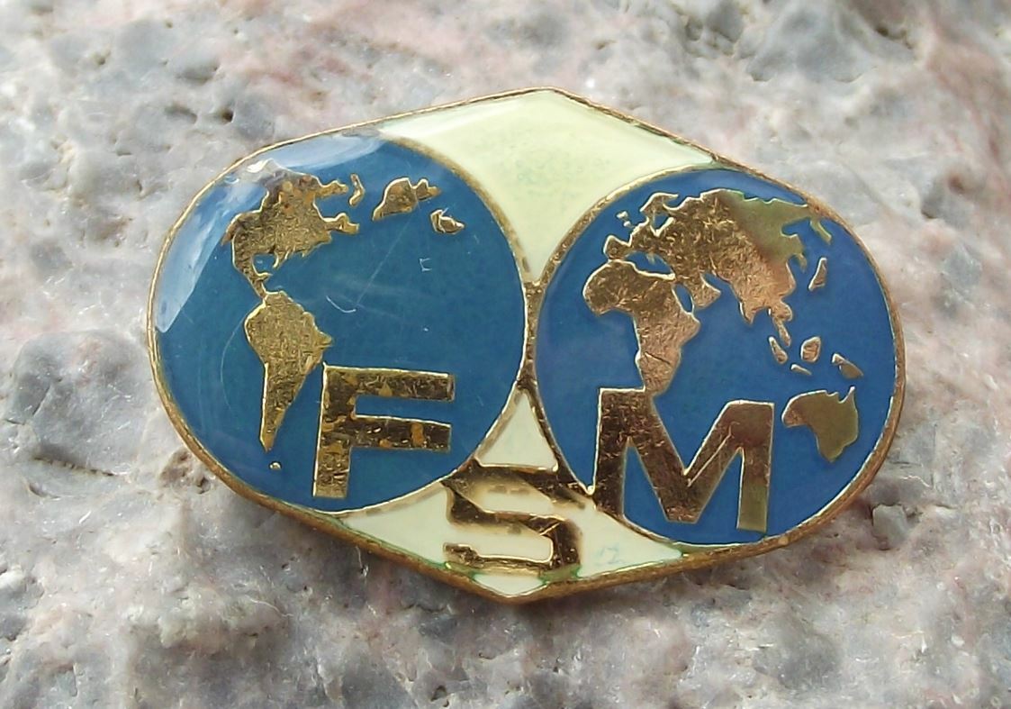 Vintage Federation Syndicale Mondiale FSM World Student Youth Union Pin Badge - Badgecrazy
