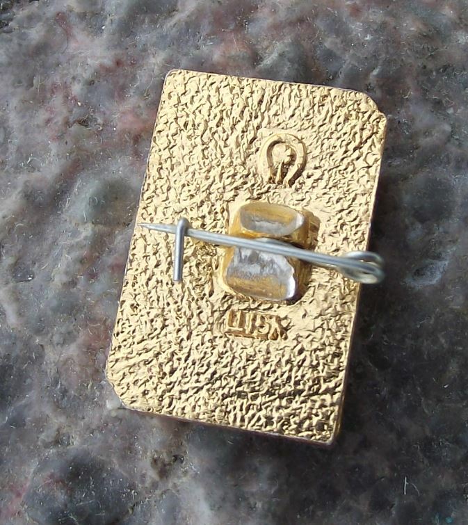 1986 27th Congress Communist Party of Soviet Union XXVII Lenin Book Pin Badge - Badgecrazy