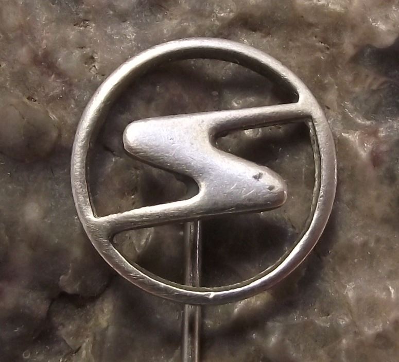 Vintage Trabant VEB Sachsenring Trabbi East Germany DDR GDR Car Logo Pin Badge - Badgecrazy