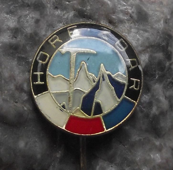 Slovak Association Mountain Climbers Mountaineers Ice Axe Hore Zdar Pin Badge - Badgecrazy