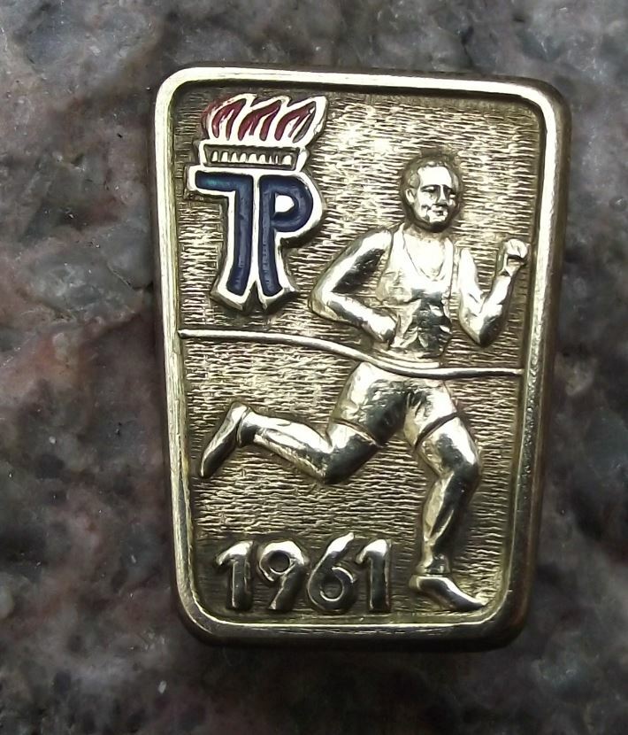 1961 Thalmann Pioneer Organisation Germany Man Running DDR Award Pin Badge - Badgecrazy