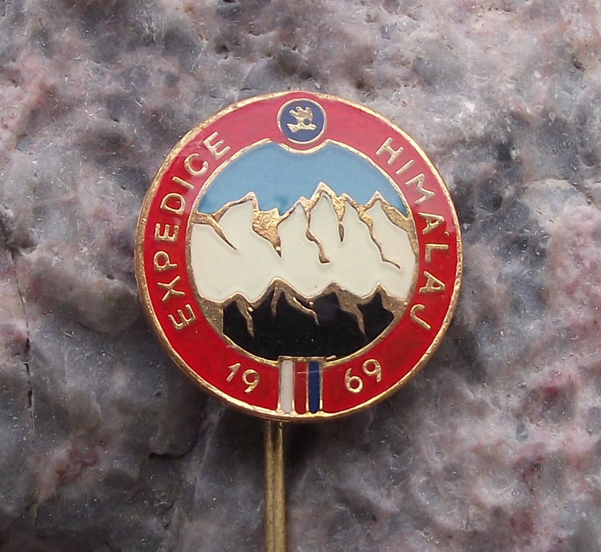 1969 Czechoslovakia Himalaya Mountain Climbing Expedition Peaks Pin Badge - Badgecrazy