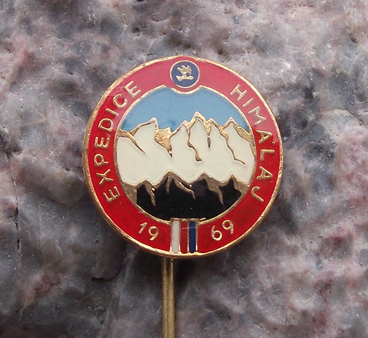 1969 Czechoslovakia Himalaya Mountain Climbing Expedition Peaks Pin Badge - Badgecrazy