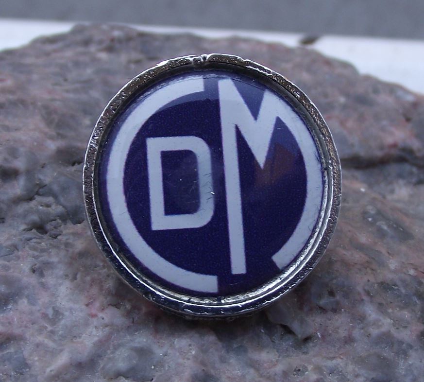 Club Centro Deportivo Municipal Football Club Peru Soccer Logo Crest Pin Badge - Badgecrazy