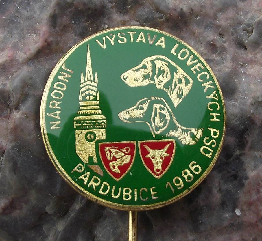 1986 Czech Regional Hunting Dog Show Pardubice Hound Hunter Hunt Pin Badge - Badgecrazy