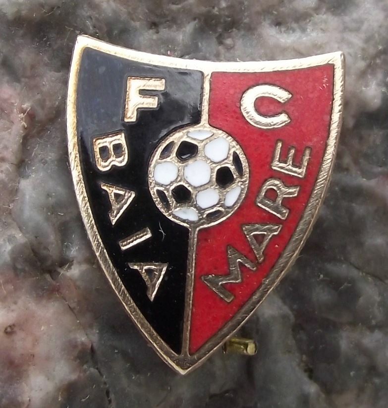 Antique CS Minaur FC Baia Mare Romania Soccer Football Club Crest Pin Badge - Badgecrazy