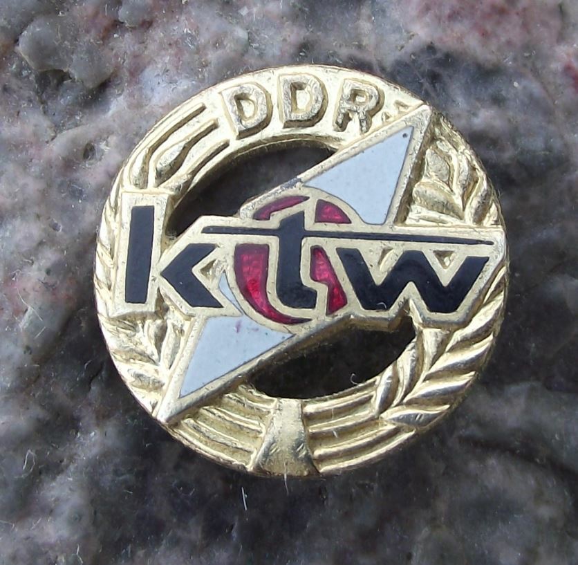 KTW Komitee fur Touristik und Wandern Hiking East Germany GDR DDR Pin Badge - Badgecrazy