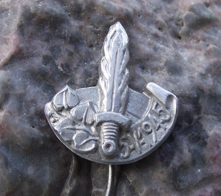 Antique Prague Uprising 5-V-1945 Czechoslovakia 5th May Revolution Pin Badge - Badgecrazy