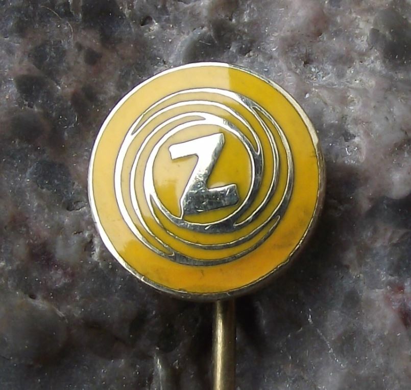 Antique CZ Weapons Pistols Rifles Gun Factory Czechoslovakia Yellow Pin Badge - Badgecrazy