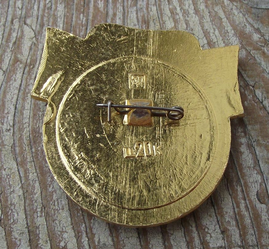 1975 Soviet Union 30th Anniversary WW2 Barrage Balloons Searchlight Pin Badge - Badgecrazy