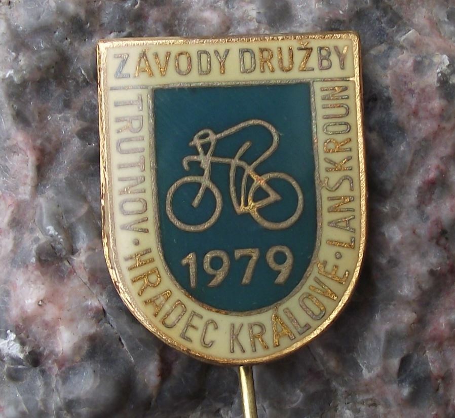 1979 Czechoslovakia Bicycle Cycling Road Race Trutnov Lanskroun Bike Pin Badge - Badgecrazy